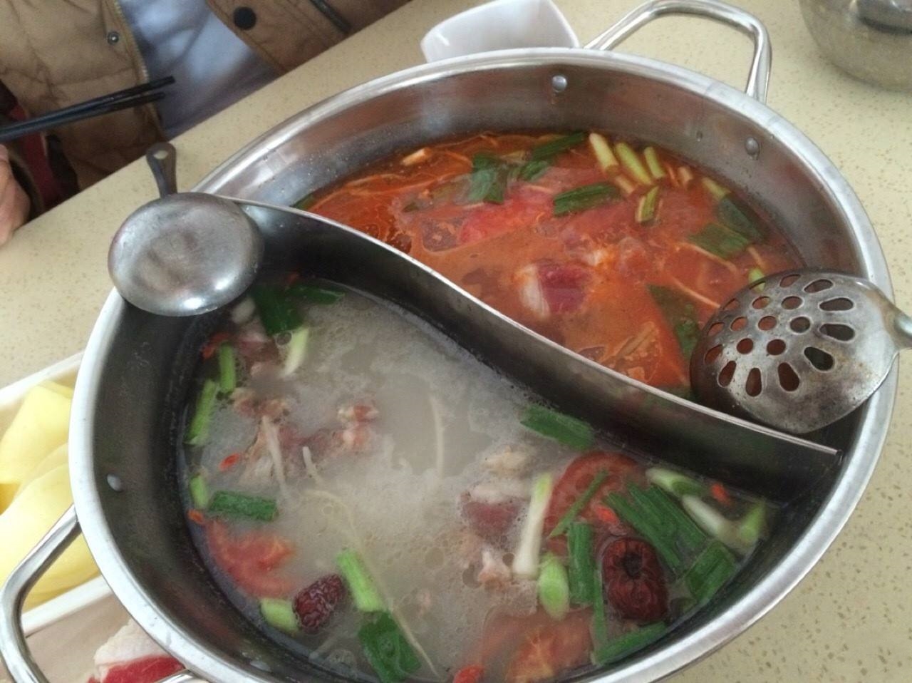 酸汤三杂火锅的做法